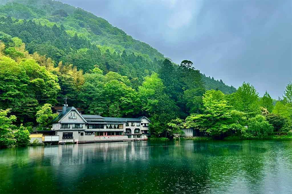 5-Day Kyushu Spring Scenery Tour