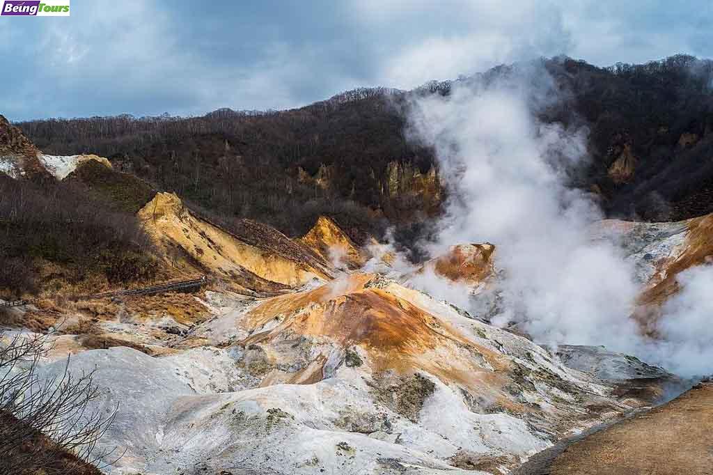 Jigokudani-Hell-Valley-Noboribetsu-Hokkaido.jpg