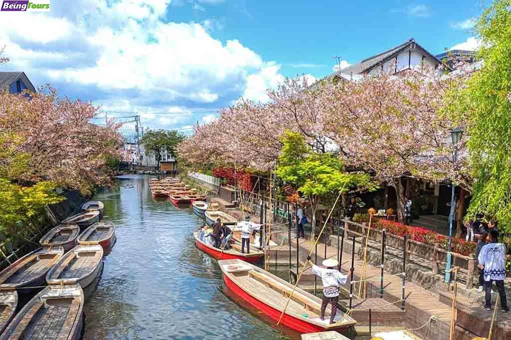 Yanagawa-River-Boat-Spring-Sakura-Fukuoka-Kyushu.jpg