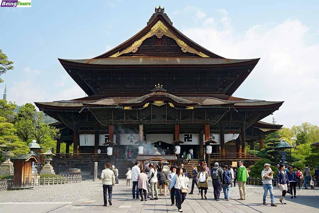 Zenkoji-Temple-Nagano.jpg
