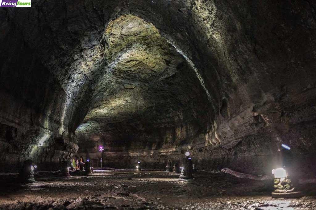 济州岛-万丈窟-Manjanggul-Cave-Jeju-05.jpg