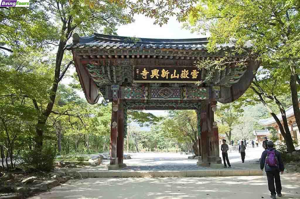 束草-新兴寺-Sokcho-Shinheungsa-Temple.jpg