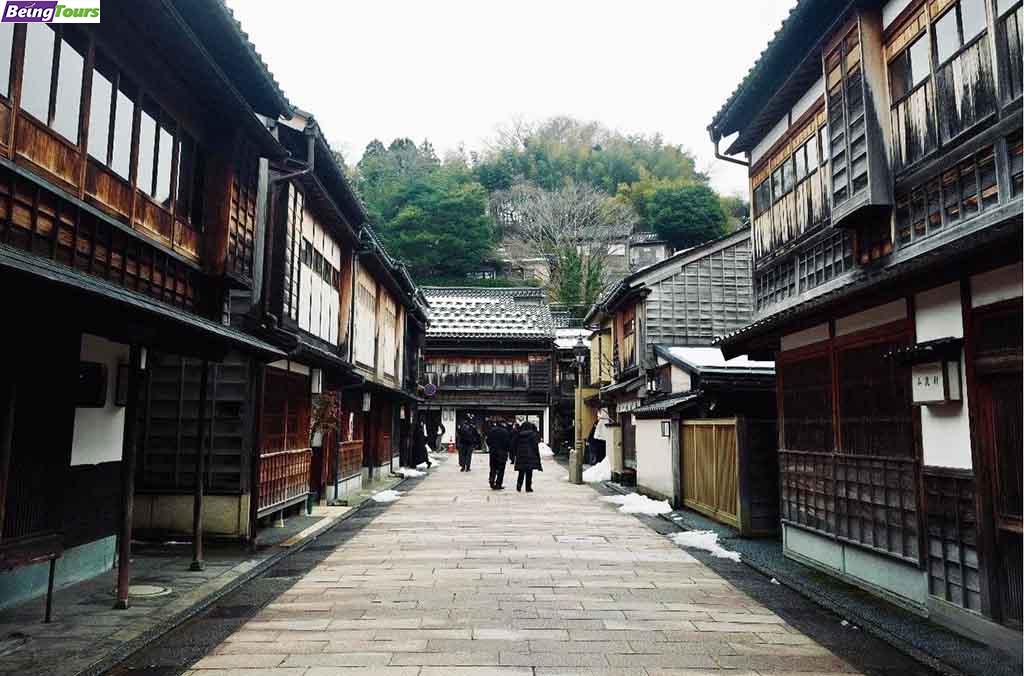 Higashi-Chaya-District-Winter-Kanazawa.jpg