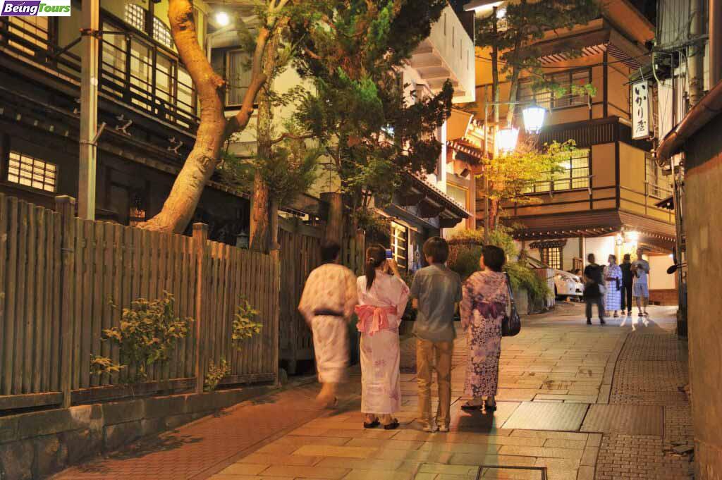Yudanaka-Onsen-Town-Nagano.jpg