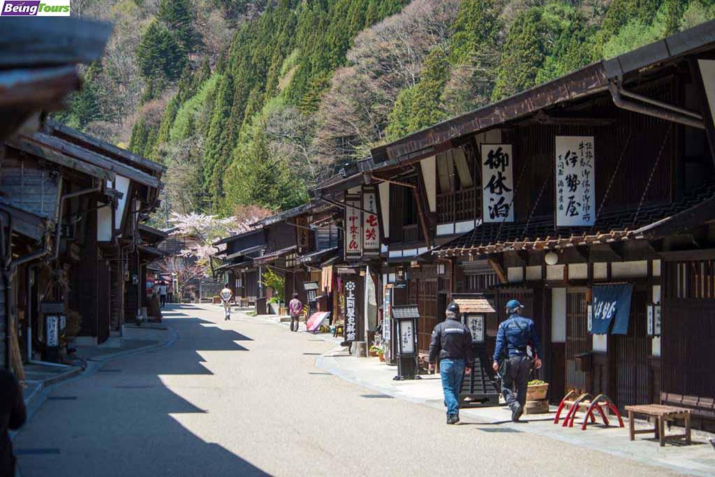 Narai-juku-Kiso-Village-Spring-Nagano-Chubuku.jpg