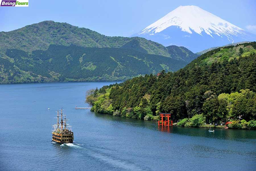Lake-Ashi-Cruise-Spring-Hakone.jpg