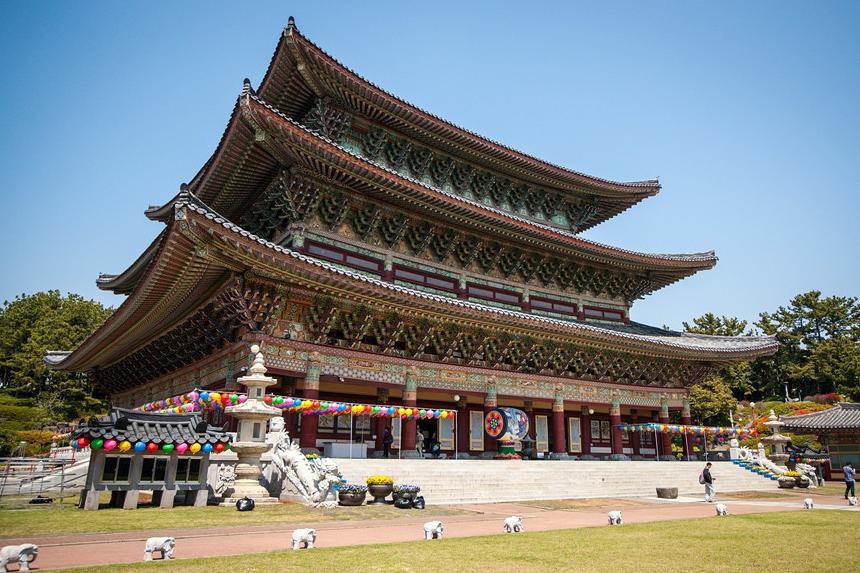 Yakcheonsa Temple