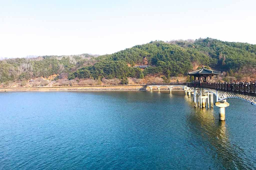 Wolyeong-gyo Bridge