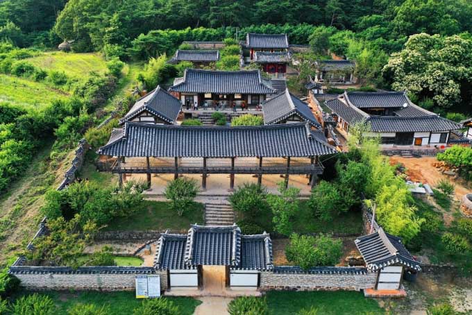 Byeongsan Seowon Confucian Academy